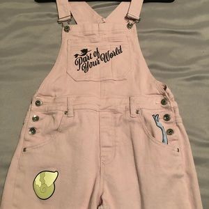 a pink little mermaid jumper :)